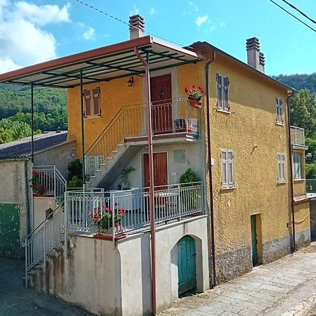 Agriturismo Ghirlanda Norma Rita Carrodano Inferiore Εξωτερικό φωτογραφία
