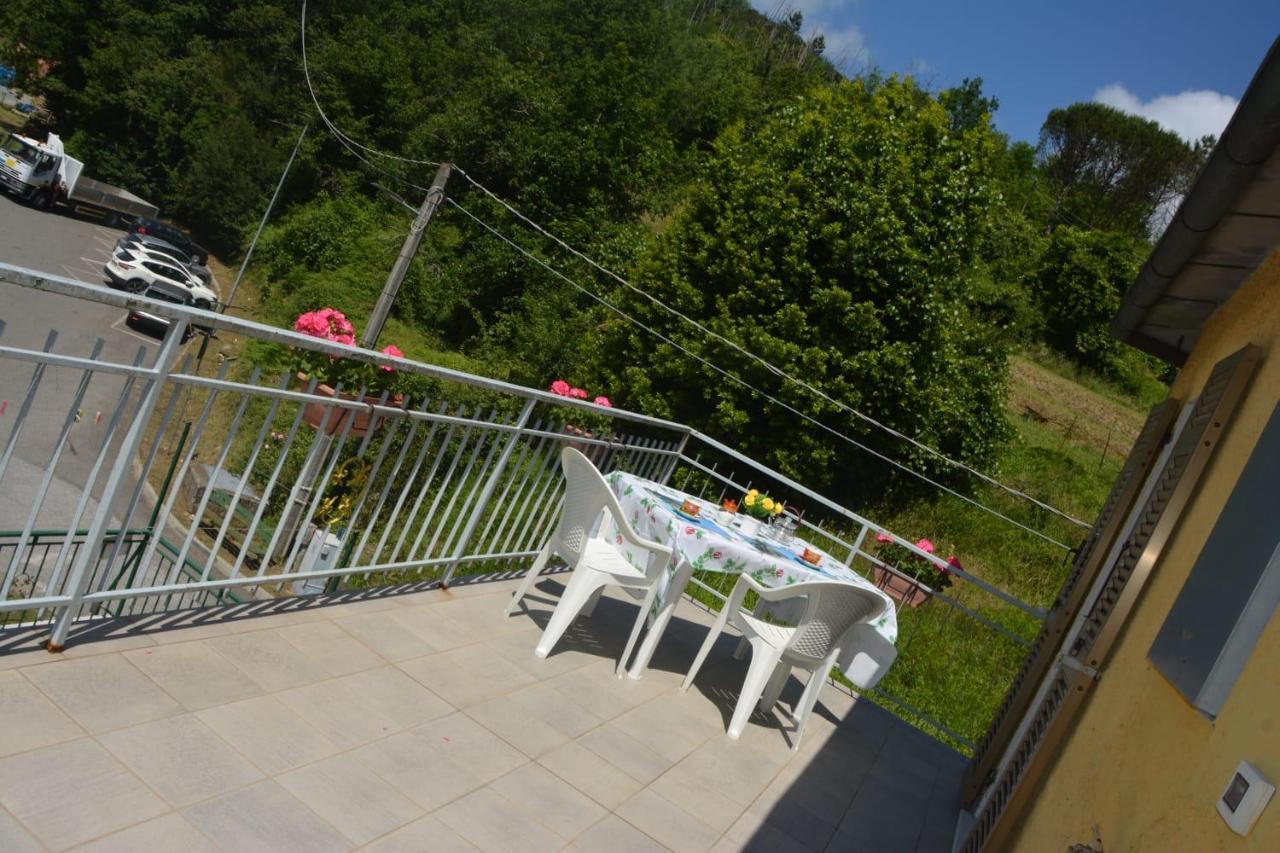 Agriturismo Ghirlanda Norma Rita Carrodano Inferiore Εξωτερικό φωτογραφία